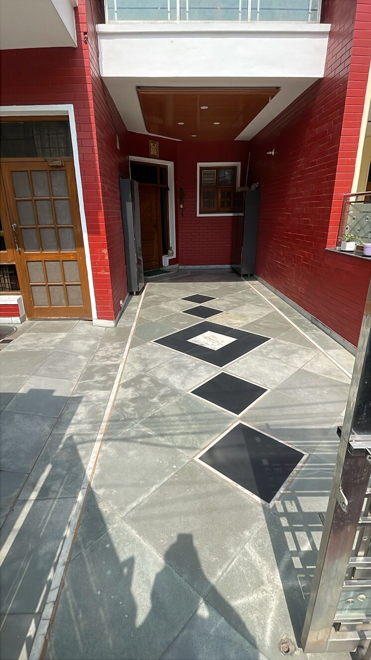 Exterior View, vip road 5 Bedroom 250 Sq.Yd. Independent House In Vip Road Zirakpur 9435623