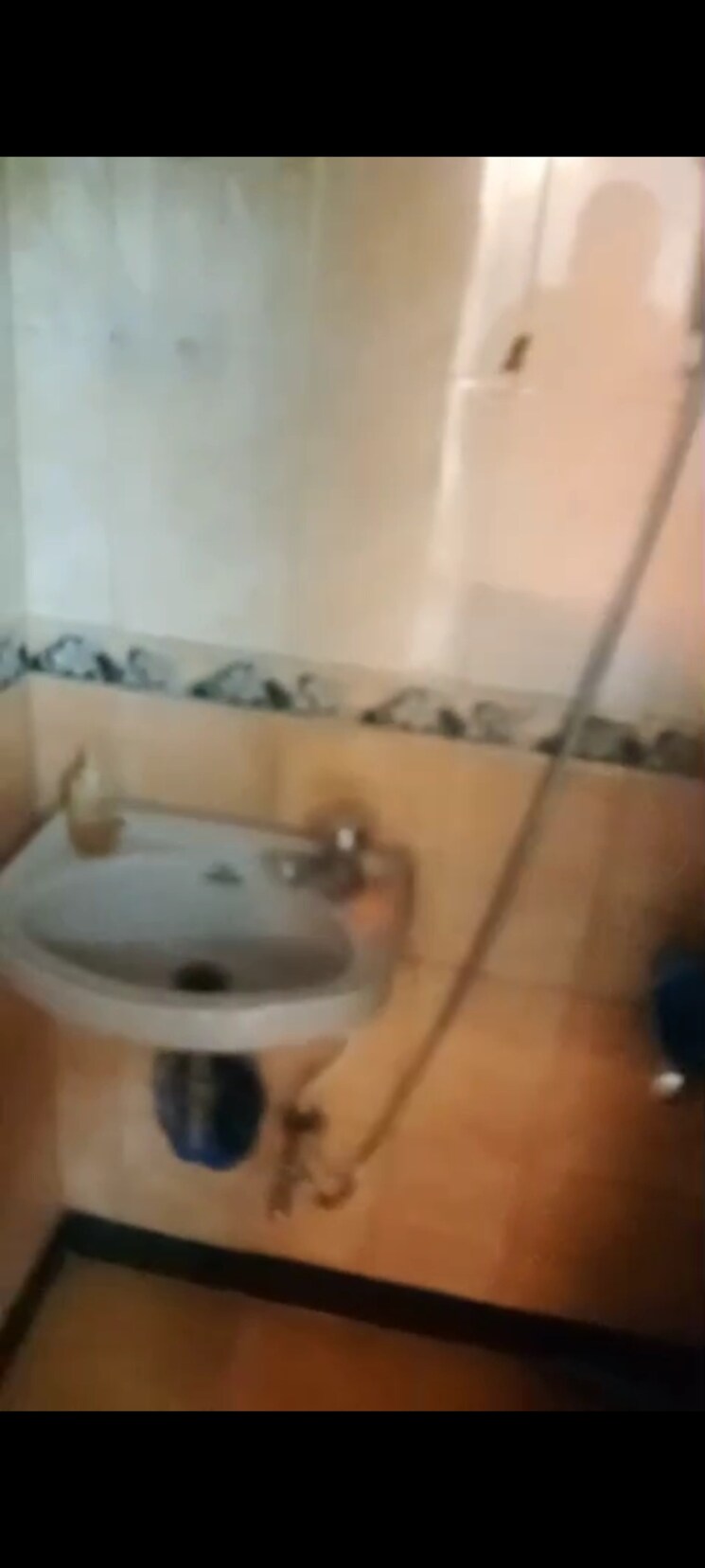 Bathroom, daya-sagar-chsl 2 Bedroom 1000 Sq.Ft. Apartment In Goregaon East Mumbai 9435655