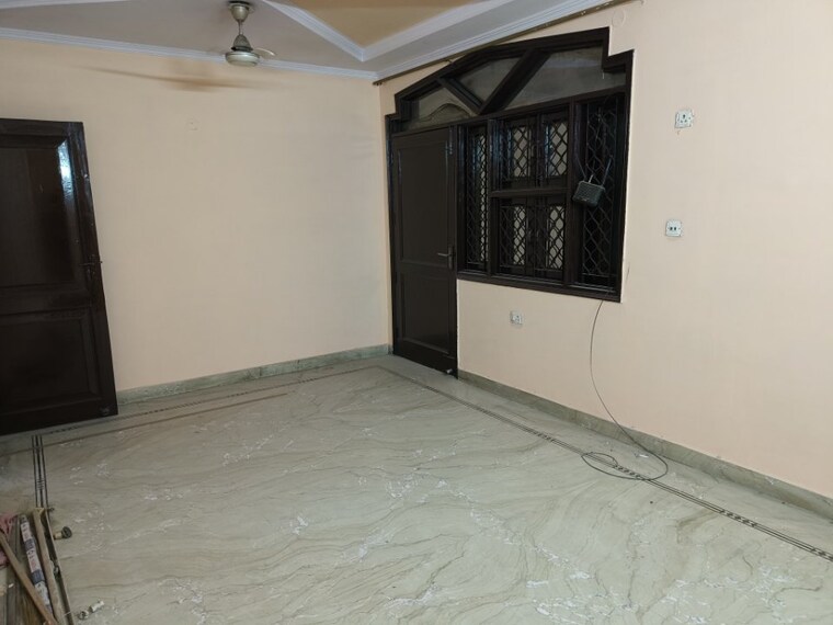Room, raja park 3 Bedroom 1250 Sq.Ft. Builder Floor In Raja Park Delhi 9435656