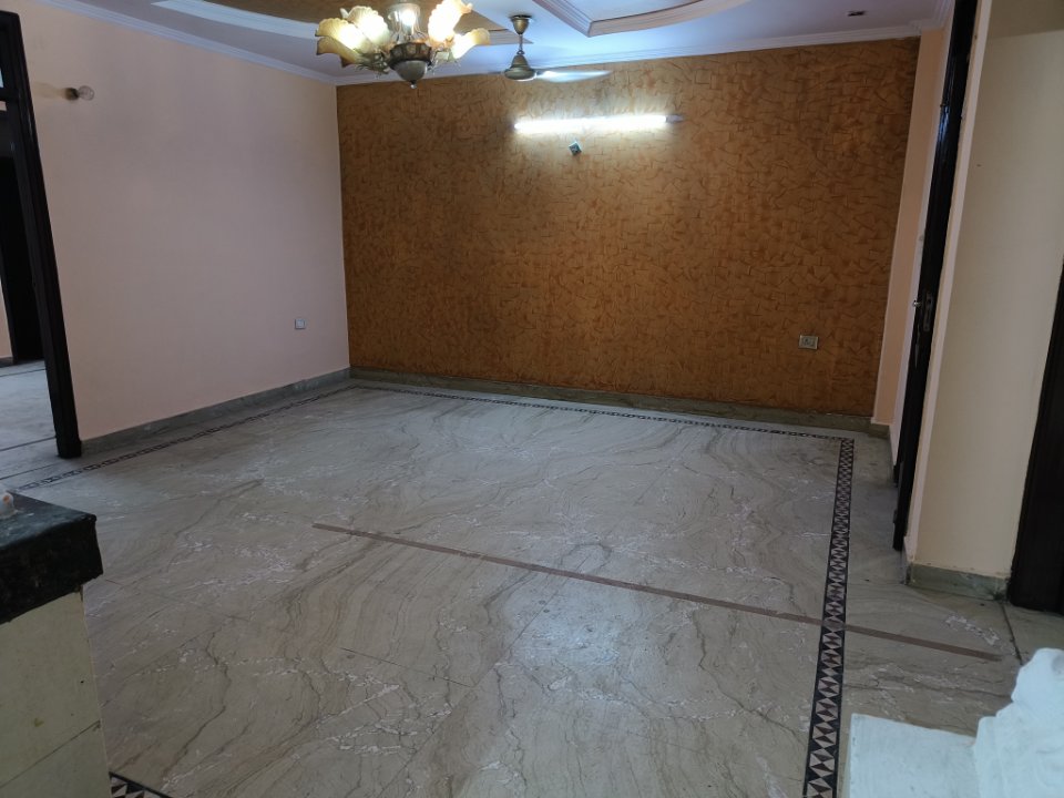 3 BHK Builder Floor For Rent in Raja Park