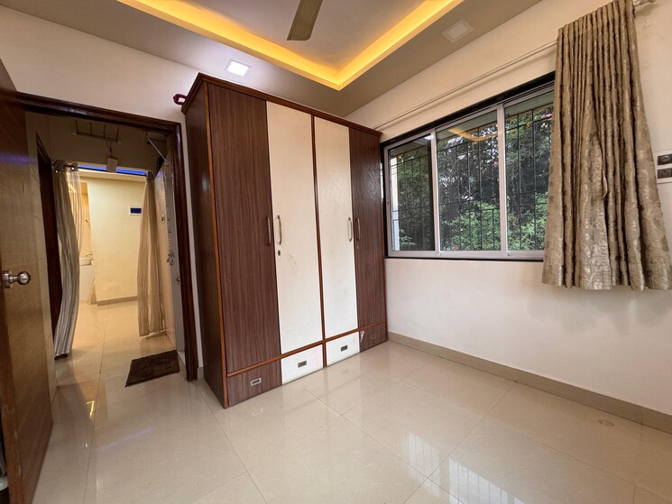 Room, vasai west 3 Bedroom 1075 Sq.Ft. Apartment In Vasai West Palghar 9435717