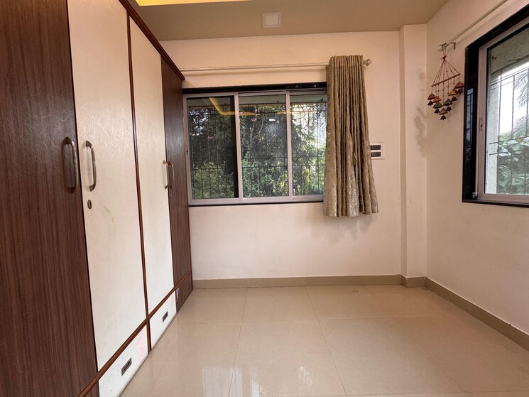 Room, vasai west 3 Bedroom 1075 Sq.Ft. Apartment In Vasai West Palghar 9435717