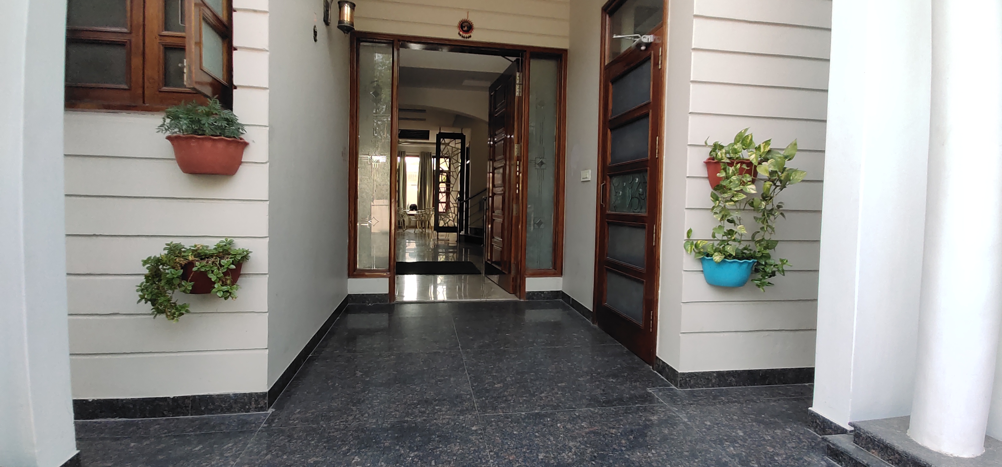 6+ BHK + Servant Room Independent House For Rent in Independent House