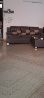 6 BHK 250 Sq.Mt. Independent House in RWA Apartments Sector 39