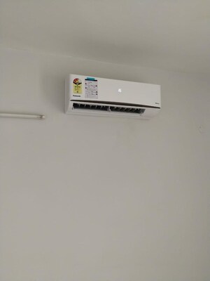 Furnished Amenities in 3.5 BHK Apartment at DLF New Town Heights I, Sector 90 – for Rent