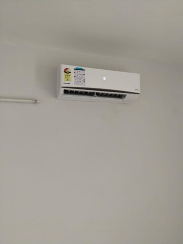 Furnished Amenities in 3.5 BHK Apartment at DLF New Town Heights I, Sector 90 – for Rent