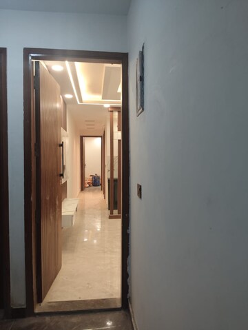 Building Lobby in 3 BHK Builder Floor at RWA Kalkaji DDA Flats L1 & L2, Govindpuri – for Sale