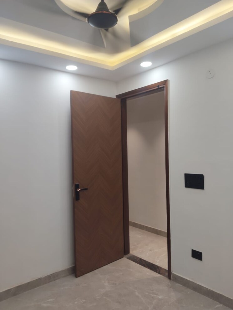 Room, rwa-kalkaji-dda-flats-l1-l2 3 Bedroom 90 Sq.Yd. Builder Floor In Govindpuri Delhi 9435820