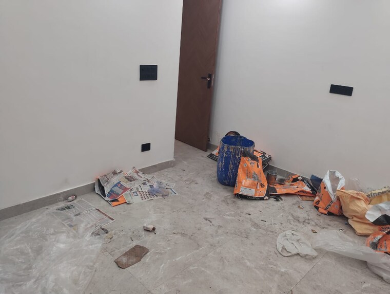 Room, rwa-kalkaji-dda-flats-l1-l2 3 Bedroom 90 Sq.Yd. Builder Floor In Govindpuri Delhi 9435820