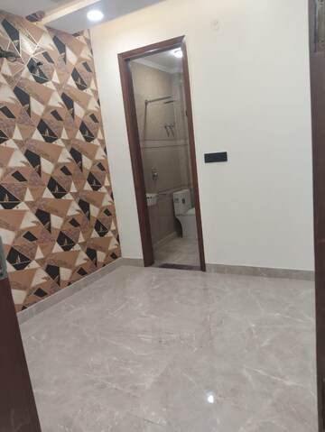 Bedroom in 3 BHK Builder Floor at RWA Kalkaji DDA Flats L1 & L2, Govindpuri – for Sale