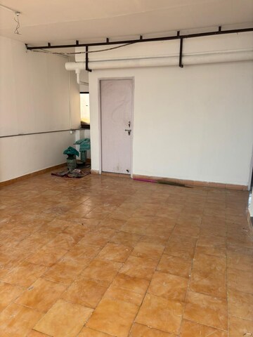 Room in 3 BHK Builder Floor at Safdarjung Enclave – for Rent