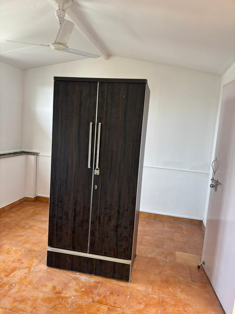 undefined, safdarjung enclave 3 Bedroom 1800 Sq.Ft. Builder Floor In Safdarjung Enclave Delhi 9435754