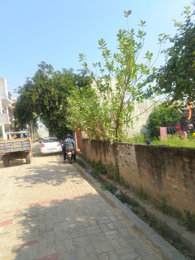 Garden, gomti nagar  2100 Sq.Ft. Plot In Gomti Nagar Lucknow 9435770