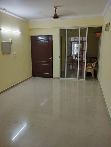 Room in 3 BHK Apartment at Crossing Republik, Crossing Republic – for Sale