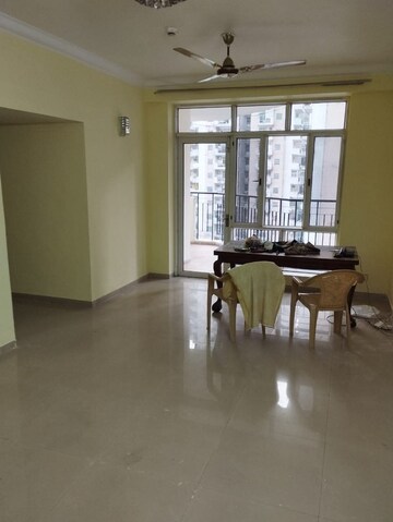 Room in 3 BHK Apartment at Crossing Republik, Crossing Republic – for Sale
