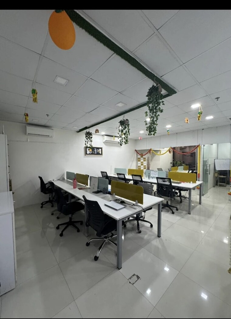 Team Area, arihant-aura Commercial Office Space 1500 Sq.Ft. In Turbhe Navi Mumbai 9435771