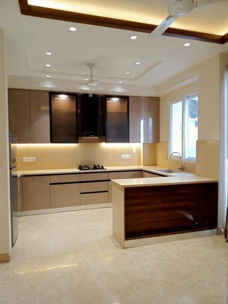 Kitchen, tulip-yellow 3 Bedroom 1704 Sq.Ft. Apartment In Sector 69 Gurgaon 9435802