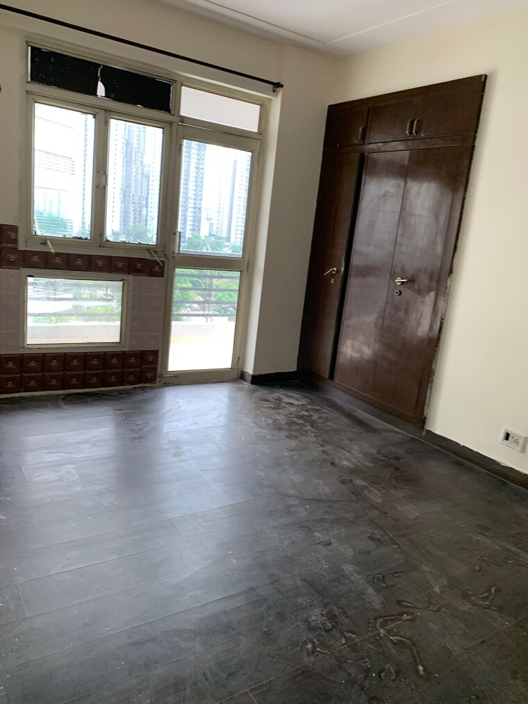 Room, crossing-republik 2 Bedroom 1250 Sq.Ft. Apartment In Crossing Republic Ghaziabad 9435805