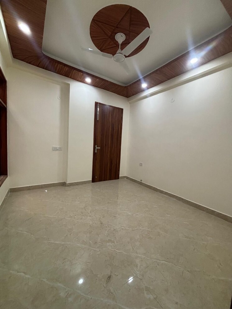 Room, saket 2.5 Bedroom 1400 Sq.Ft. Builder Floor In Saket Delhi 9435814