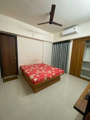 Bedroom in 2 BHK Apartment at Lodha Amara, Kolshet Road – for Rent