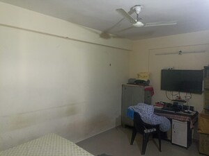 Team Area in 2 BHK Apartment at Patrakar Colony – for Sale