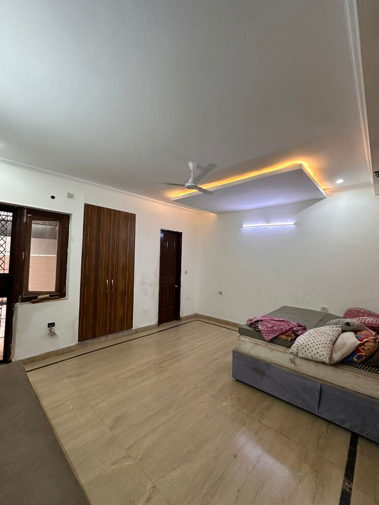 Bedroom, sector 37 3 Bedroom 1500 Sq.Ft. Builder Floor In Sector 37 Faridabad 9435843