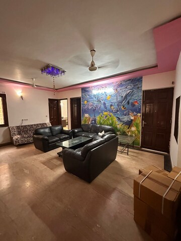 Living Room in 3 BHK Builder Floor at Sector 37 – for Rent