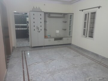 Room in 2 BHK Builder Floor at Nri Layout – for Rent