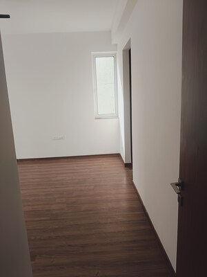 Room in 3 BHK Apartment at Godrej Woods, Sector 43 – for Rent