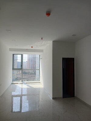 Room in  Office Space at Wadhwa The Gateway, Mulund West – for Rent