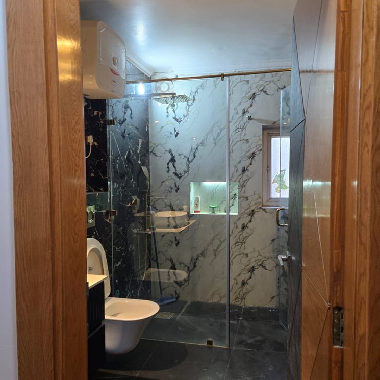 Bathroom, auram-floor 3 Bedroom 2200 Sq.Ft. Builder Floor In South City 2 Gurgaon 9435873