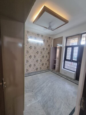 3 BHK Builder Floor For Rent in Sector 37