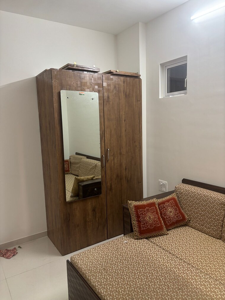 Bedroom, lodha-amara 1 Bedroom 453 Sq.Ft. Apartment In Kolshet Road Thane 9435917