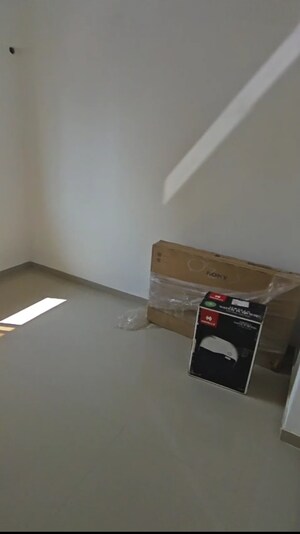 Furnished Amenities in 2 BHK Apartment at Prabhadevi CHS, Prabhadevi – for Rent