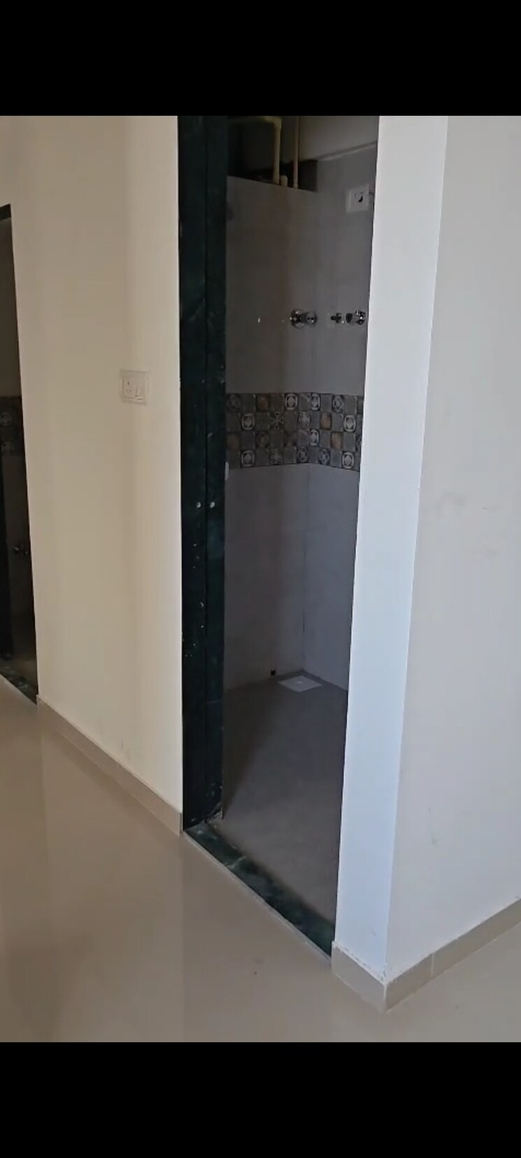 undefined, prabhadevi-chs 2 Bedroom 425 Sq.Ft. Apartment In Prabhadevi Mumbai 9435920