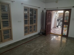 Room in 2 BHK Builder Floor at Nri Layout – for Rent