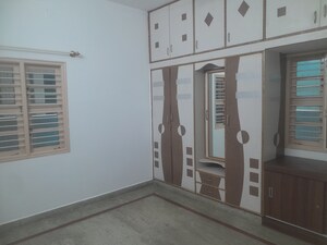 Room in 2 BHK Builder Floor at Nri Layout – for Rent