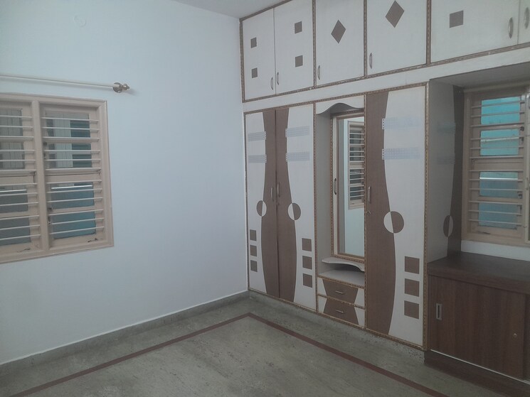 Room, nri layout 2 Bedroom 1200 Sq.Ft. Builder Floor In Nri Layout Bangalore 9435891