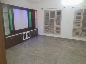 Room in 2 BHK Builder Floor at Nri Layout – for Rent