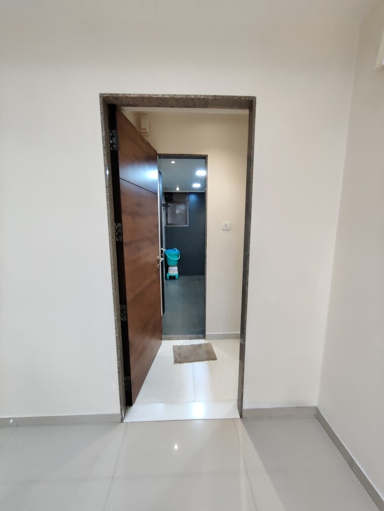 Washroom, althan 4 Bedroom 2800 Sq.Ft. Apartment In Althan Surat 9436010