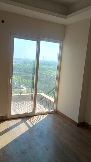 Room in 2 BHK Apartment at Prateek Grand City, Siddharth Vihar – for Rent