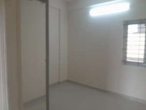 Room in 2 BHK Apartment at Nri Layout – for Rent