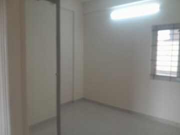 Room in 2 BHK Apartment at Nri Layout – for Rent