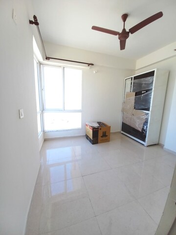 Room in 2 BHK Apartment at Signature The Millennia 3, Sector 37d – for Rent