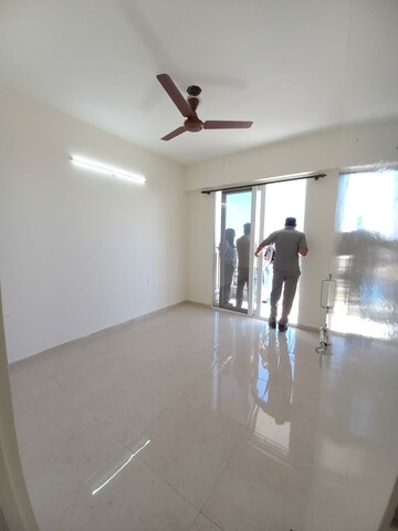 Room in 2 BHK Apartment at Signature The Millennia 3, Sector 37d – for Rent