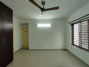 Room in 3 BHK Apartment at Nitesh Columbus Square, Bellary Road – for Rent