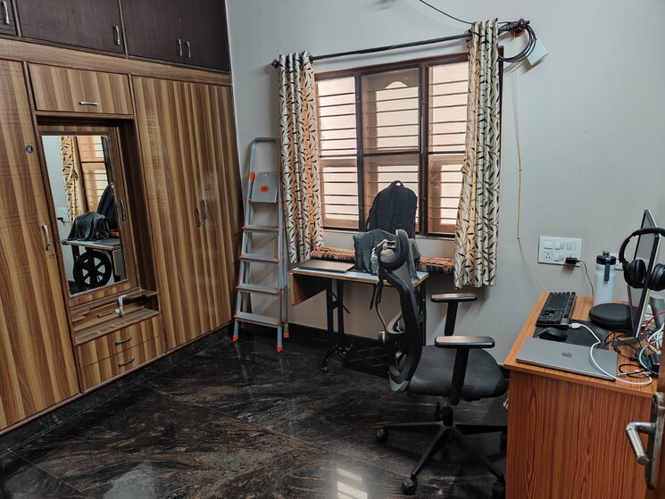 Gym, nri layout 2 Bedroom 1200 Sq.Ft. Independent House In Nri Layout Bangalore 9435953