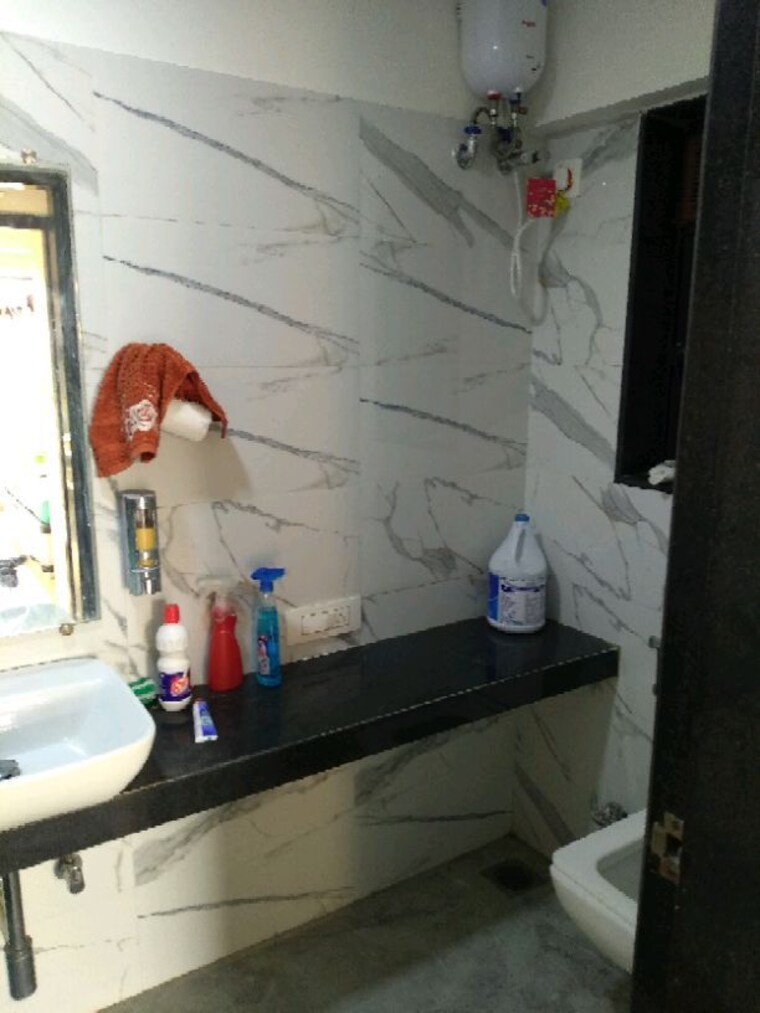 Bathroom, sher-e-punjab 3 Bedroom 1800 Sq.Ft. Apartment In Andheri East Mumbai 9436008