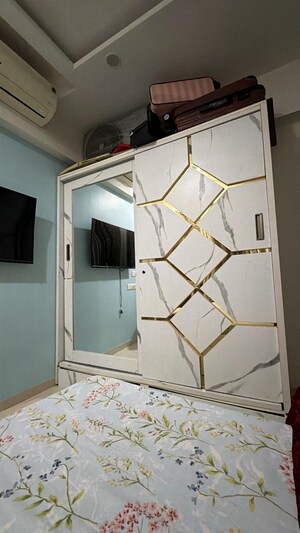 Furnished Amenities in 2 BHK Apartment at Raj Paradise B Wing CHS Ltd, Andheri East – for Rent