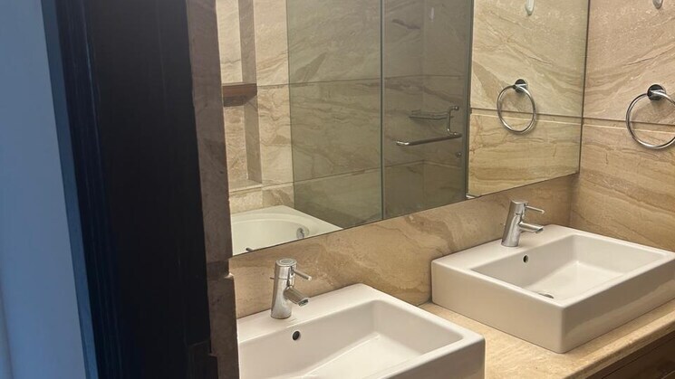 Bathroom, pioneer-park-presidia 4 Bedroom 3104 Sq.Ft. Apartment In Sector 62 Gurgaon 9436041